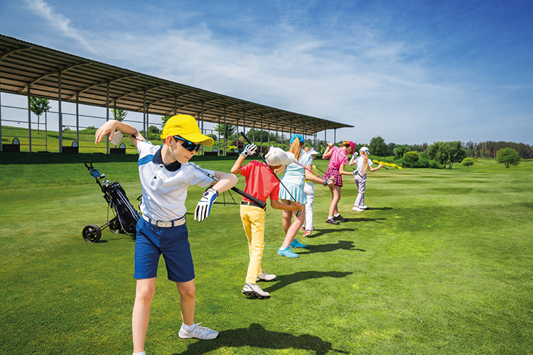 ¿Es el golf un deporte adecuado para los niños?