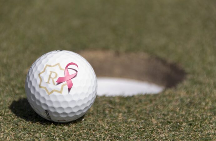 Marea solidaria a favor de la AECC en el torneo La Reserva de Sotogrande Invitation, Revista de Golf para Mujeres, Ladies In Golf