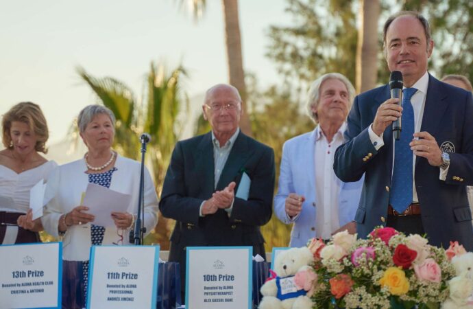 ALOHA CARES. Cuando el golf es más que un juego, Revista de Golf para Mujeres, Ladies In Golf