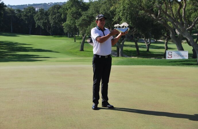 Christiaan Bezuindehout se estrena en el European Tour ganando el Estrella Damm N.A. Andalucía Masters, Revista de Golf para Mujeres, Ladies In Golf