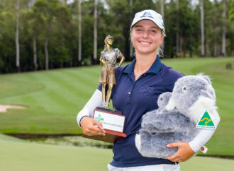 La aficionada Stephanie Kyriacou gana el Geoff King Motors Australian Ladies Classic