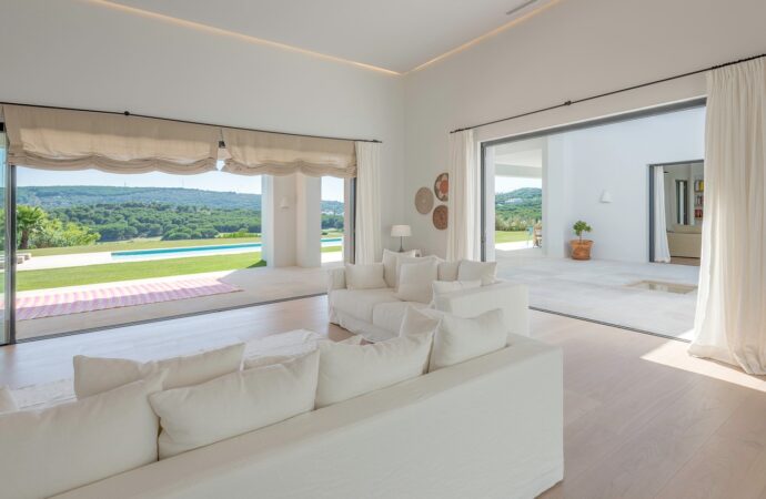 Villa house for sale in Sotogrande, Women's Golf Magazine, Ladies In Golf
