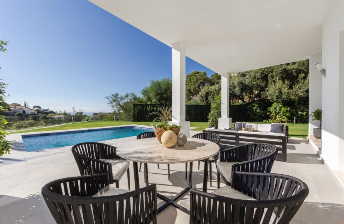 Villa house for sale in Marbella Este, Women's Golf Magazine, Ladies In Golf
