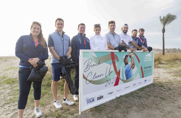 La playa de Torreguadiaro, más limpia gracias al golf, Revista de Golf para Mujeres, Ladies In Golf