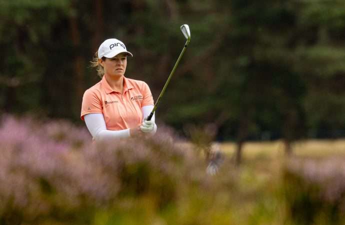 Edwin aumenta su ventaja en el AIG Womens Open, Revista de Golf para Mujeres, Ladies In Golf