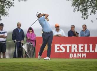 Adrián Otaegui domina el viento el primer día de Sotogrande
