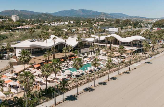 Laguna abre sus puertas con el Beach Club Sublim, Revista de Golf para Mujeres, Ladies In Golf