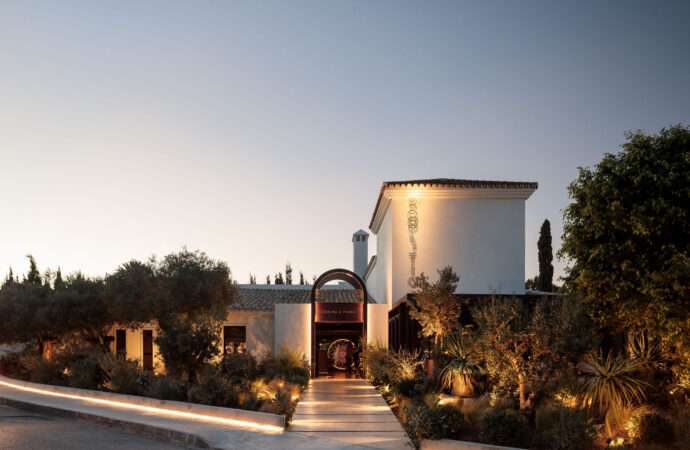 Roostiq Marbella: grills, wood fired oven and wine cellar, Women's Golf Magazine, Ladies In Golf