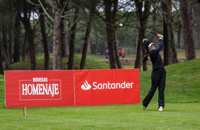 Lauren Holmey vence el Santander Golf Tour Girona, Revista de Golf para Mujeres, Ladies In Golf