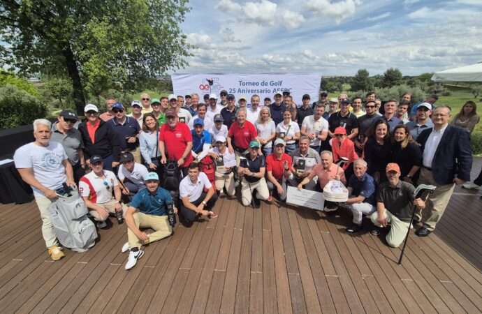 Éxito del I Torneo de Golf 25º Aniversario AEERC, Revista de Golf para Mujeres, Ladies In Golf