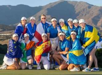 El Equipo Europeo Solheim 23 recibe el Trofeo Unión Europea